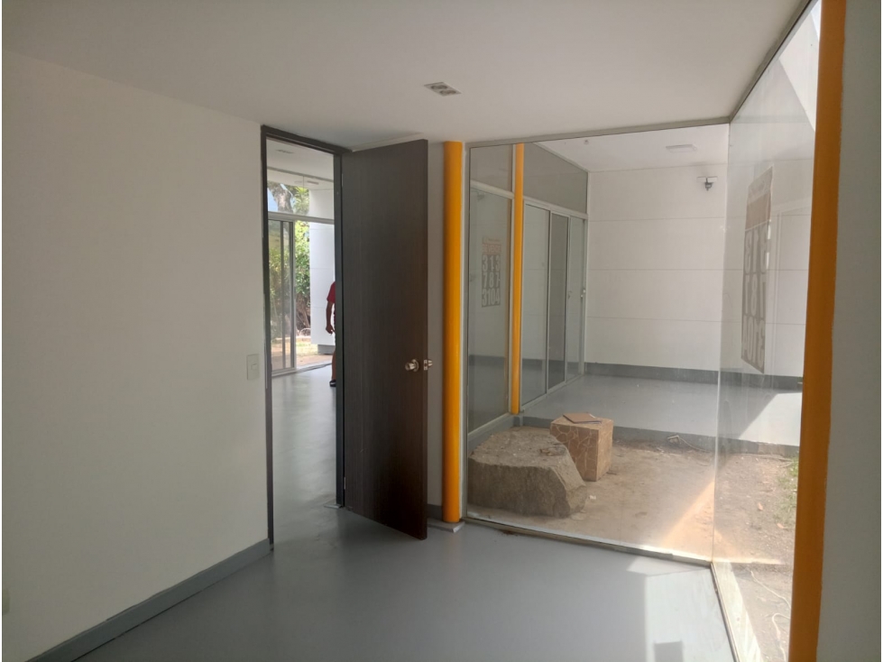SE ARRIENDA LOCAL EN GUAYACANES 2 - SAN JERONIMO - 5