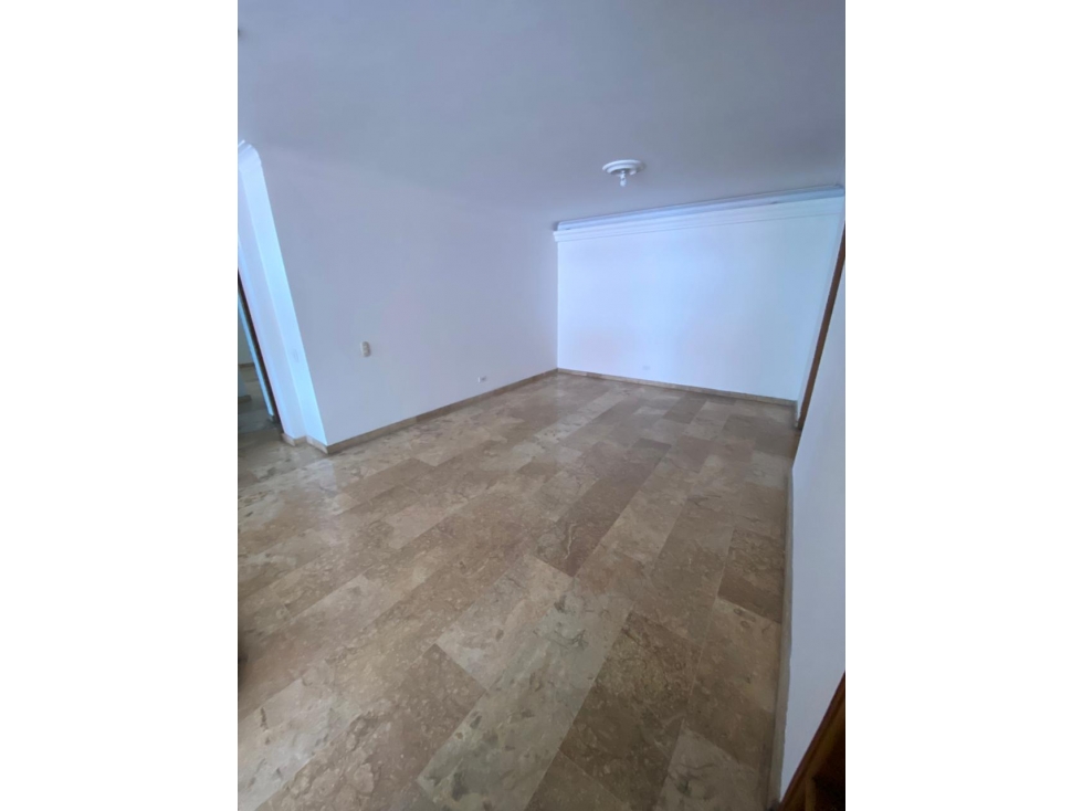 SE VENDE APARTAMENTO EN EL EDIFICIO LITUANIA, LAURELES — foto 3