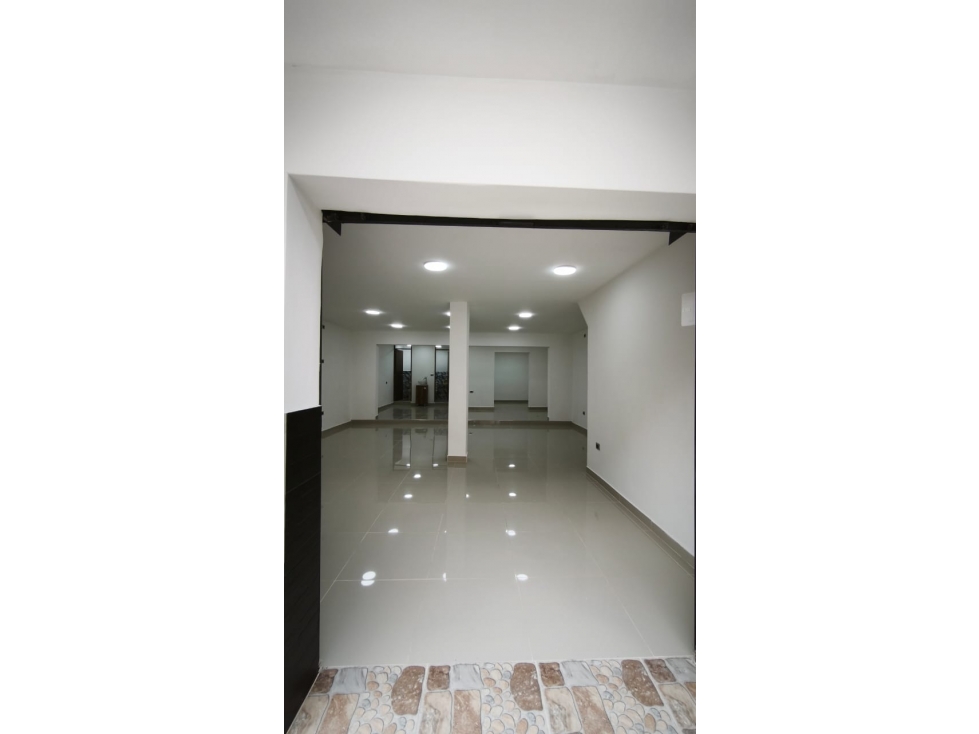 SE VENDE LOCAL EN CASTILLA, MEDELLIN — foto 2