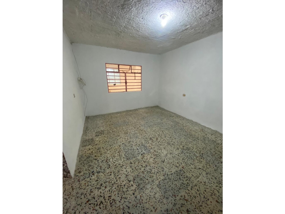 SE VENDE CASA EN SAN JAVIER BARRIO EDUARDO SANTOS, MEDELLIN — foto 3