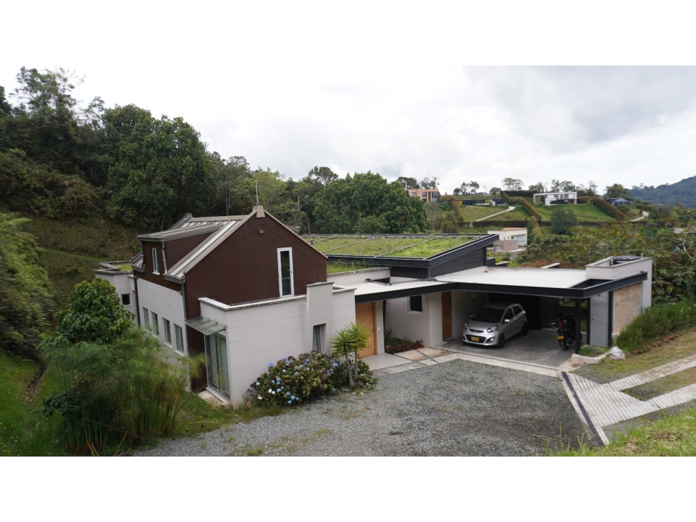 SE VENDE CASA CAMPESTRE EN EL ALTO DE PALMAS, ENVIGADO — foto 2