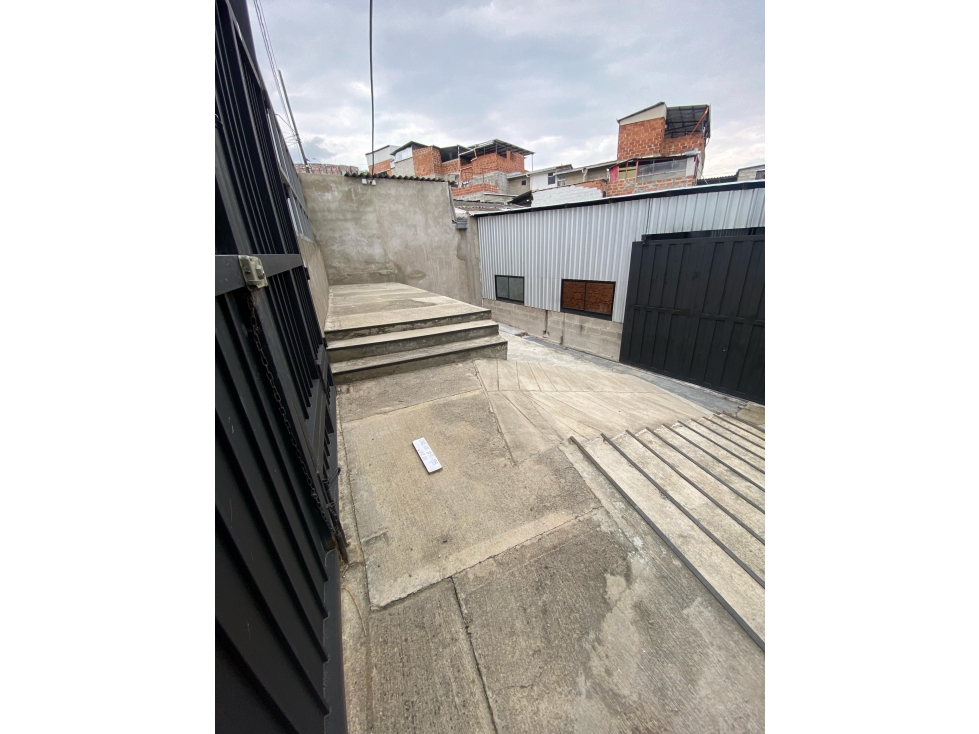 SE VENDE BODEGA EN ROBLEDO SECTOR LA POLA — foto 2
