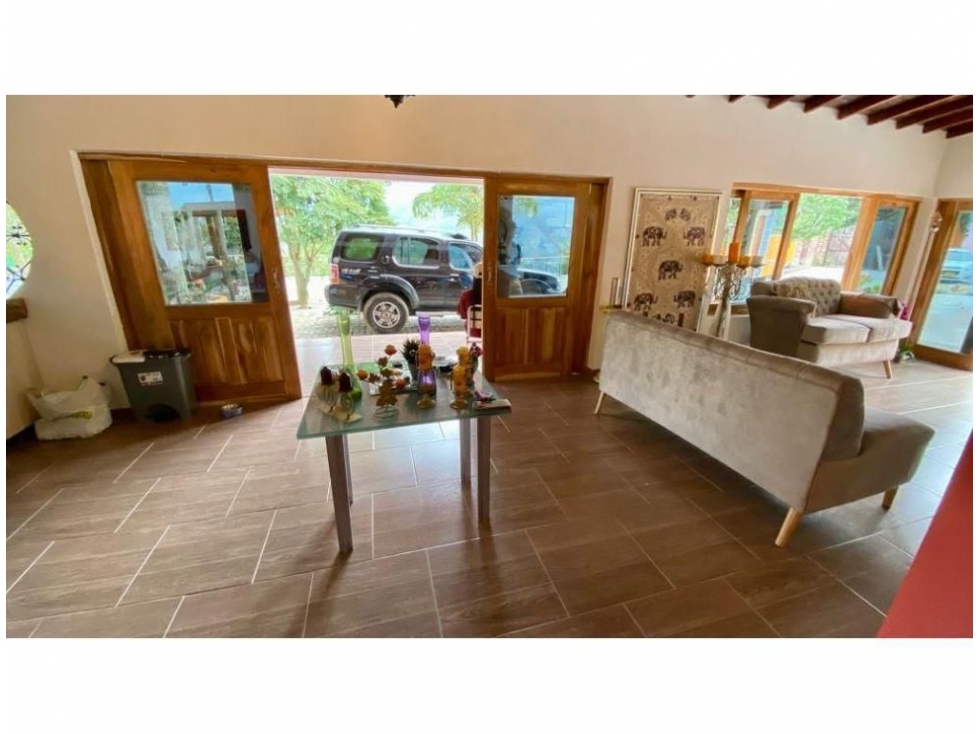 SE VENDE FINCA DE LUJO EN GIRARDOTA