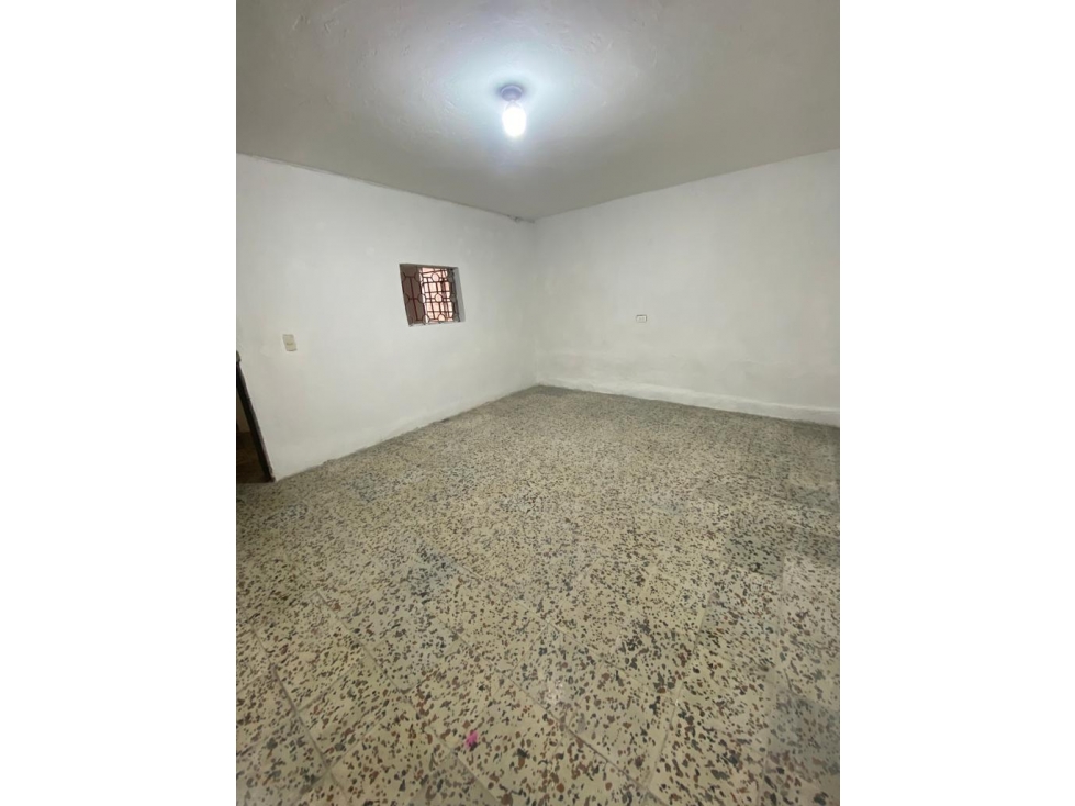 SE VENDE CASA EN SAN JAVIER BARRIO EDUARDO SANTOS, MEDELLIN — foto 4