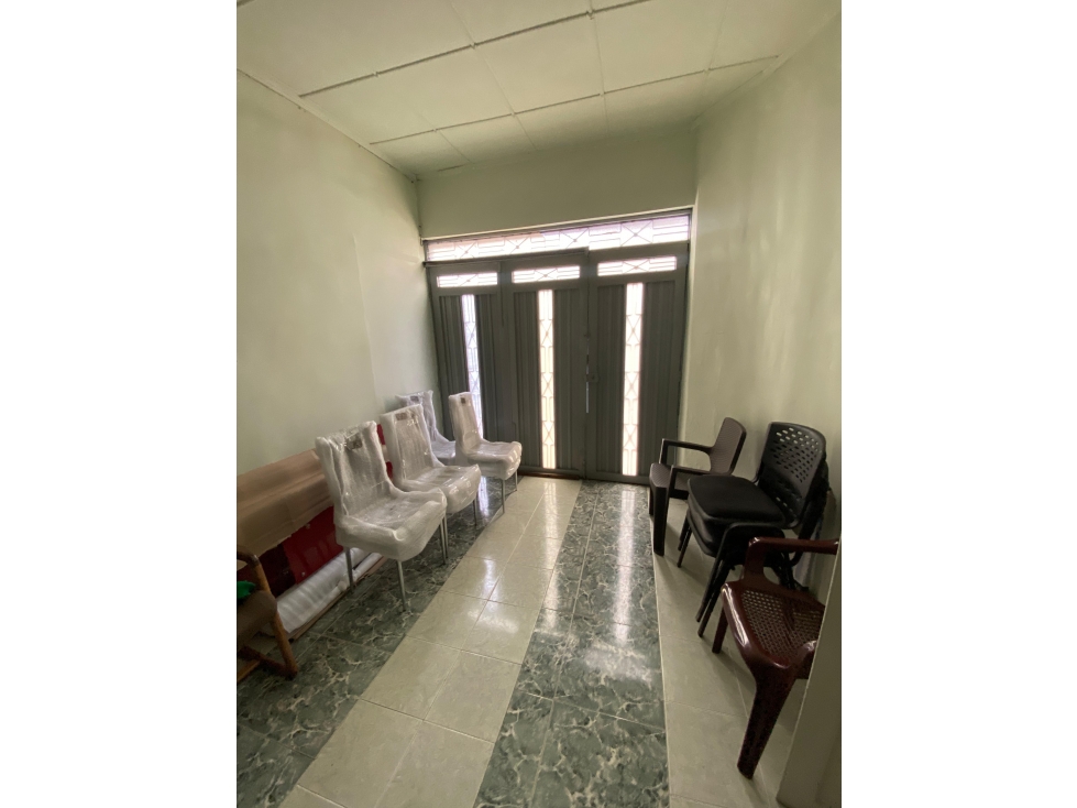 SE VENDE CASA FAMILIAR EN EL BARRIO PEREZ, BELLO — foto 3