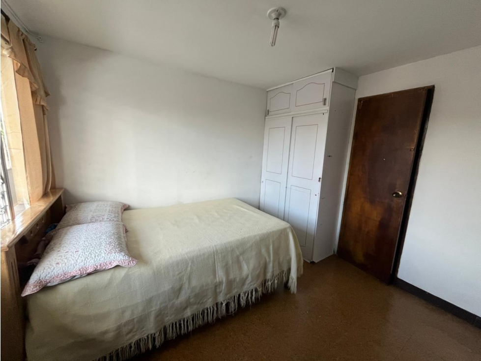 SE VENDE/ARRIENDA GRAN APARTAMENTO EN PRADO CENTRO, MEDELLÍN — foto 3