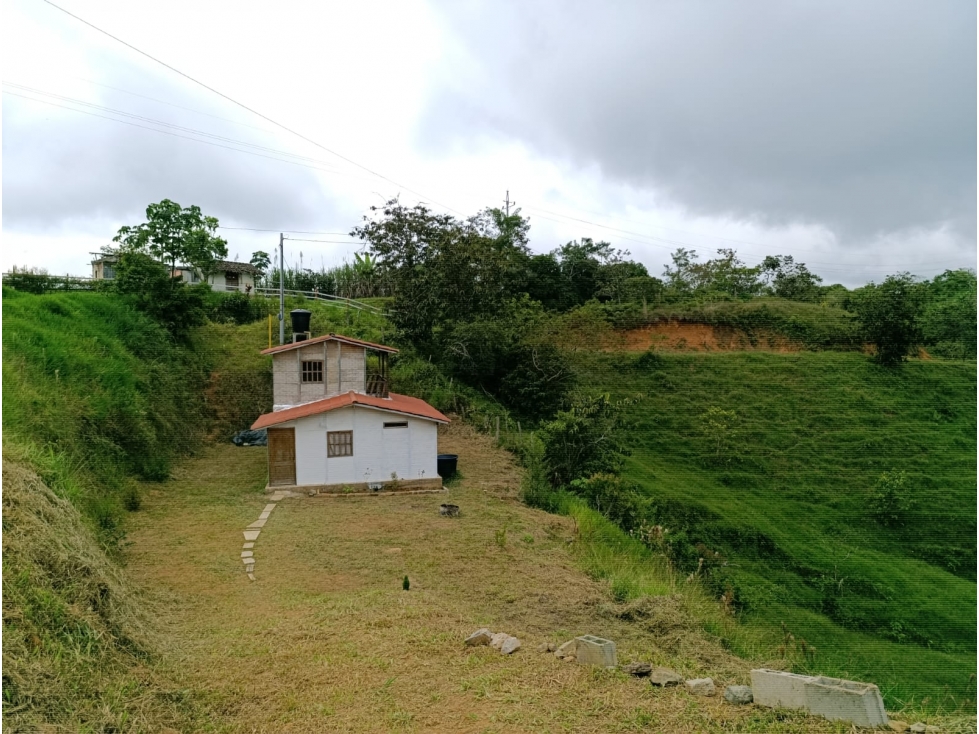 SE VENDE CASA FINCA EN SAN ROQUE - 1