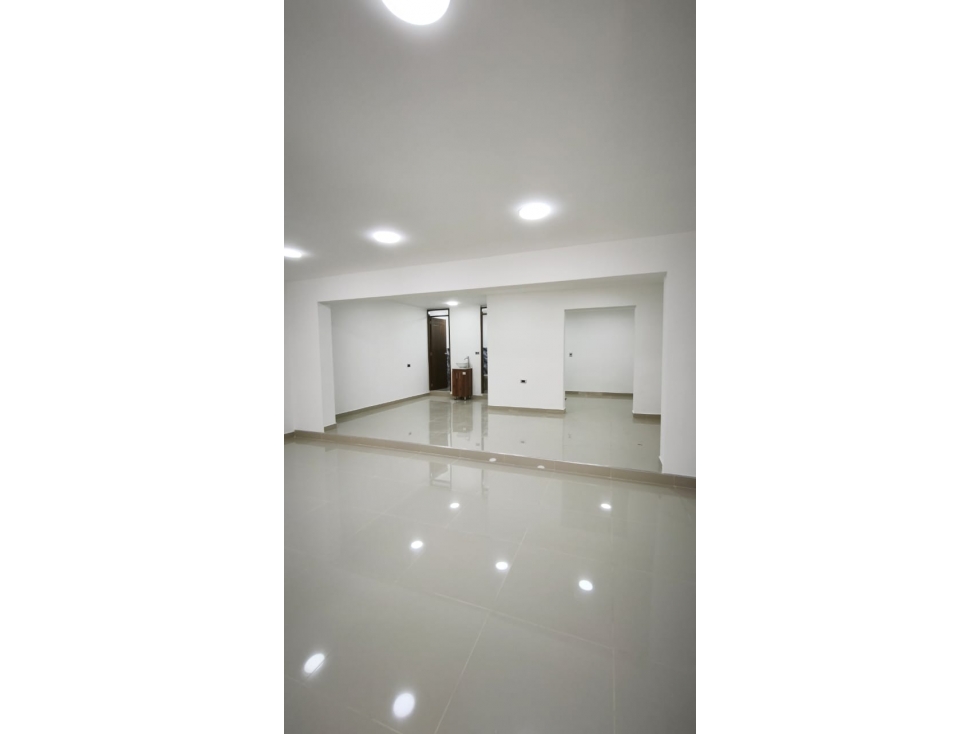 SE VENDE LOCAL EN CASTILLA, MEDELLIN — foto 3