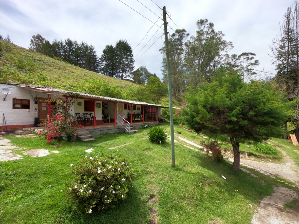 FINCA CON AGUA EN VENTA, GUARNE — foto 2