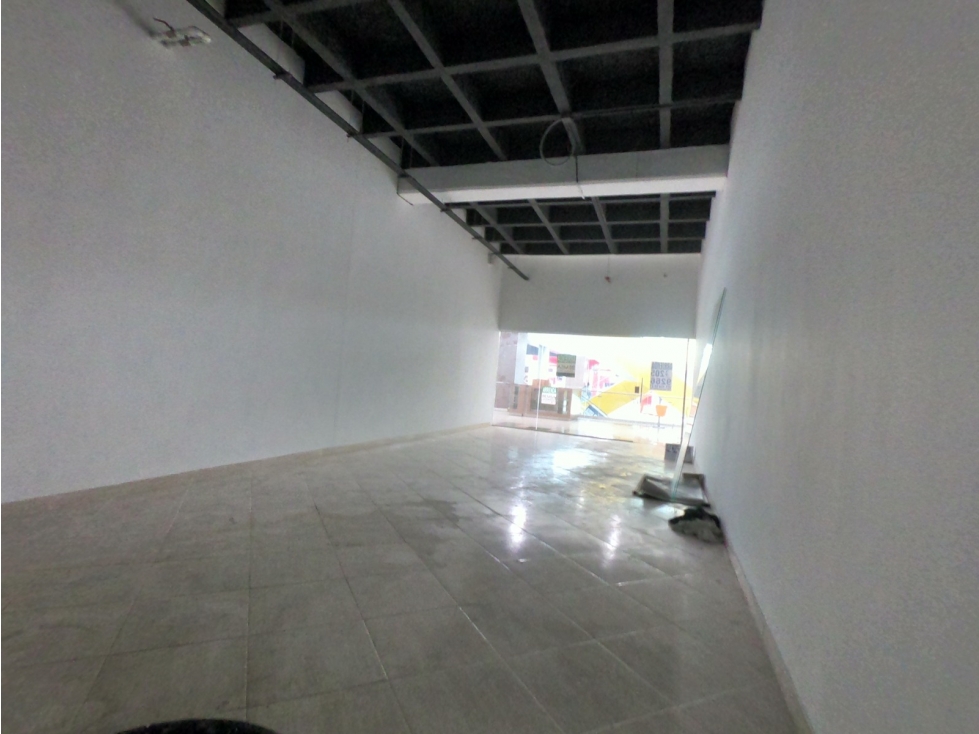 SE ARRIENDA LOCAL PLAZA ARRAYANES EN ITAGUI — foto 5