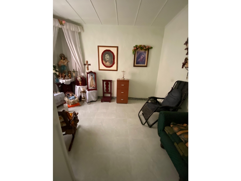 SE VENDE CASA FAMILIAR EN EL BARRIO PEREZ, BELLO — foto 4