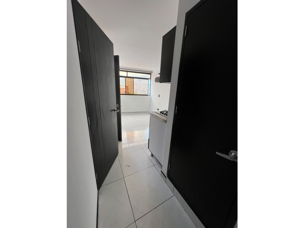 SE ARRIENDA APARTAMENTO EN LA AVENIDA 80, ROBLEDO. — foto 4