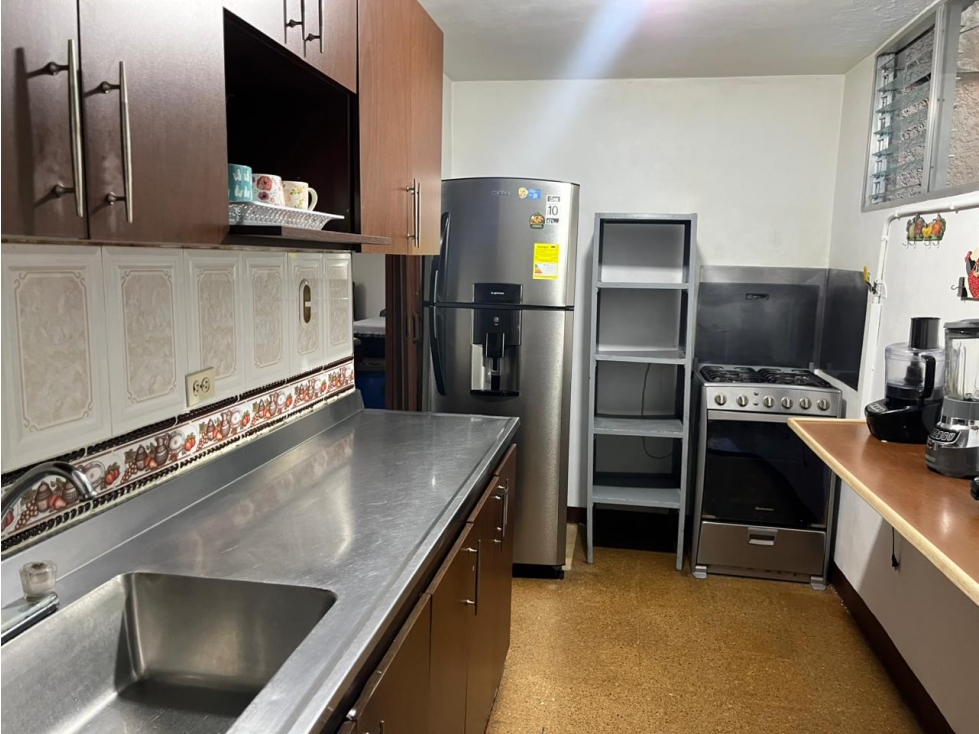 SE VENDE/ARRIENDA GRAN APARTAMENTO EN PRADO CENTRO, MEDELLÍN — foto 5