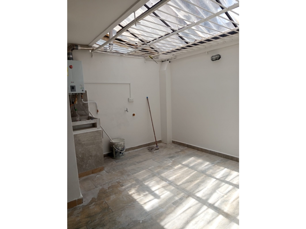 SE ARRIENDA APARTAMENTO EN EL ESTADIO, LAURELES — foto 6