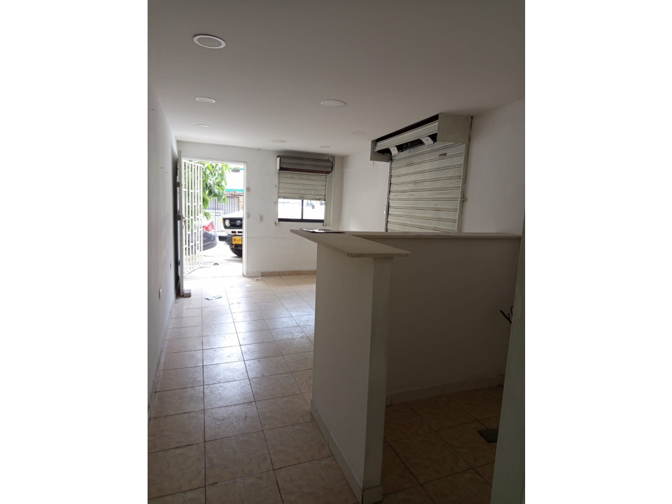 SE ARRIENDA LOCAL EN PEDREGAL - 6