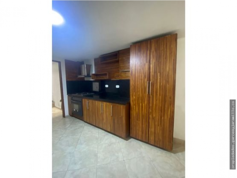 SE VENDE CASA DUPLEX CON LOCAL EN CABAÑAS — foto 6