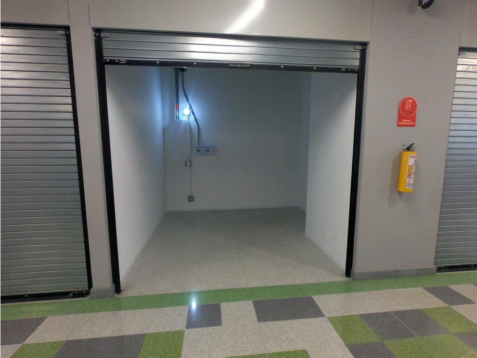SE ARRIENDA LOCAL COMERCIAL EN EL C.C PLAZA BEILLIN - 1