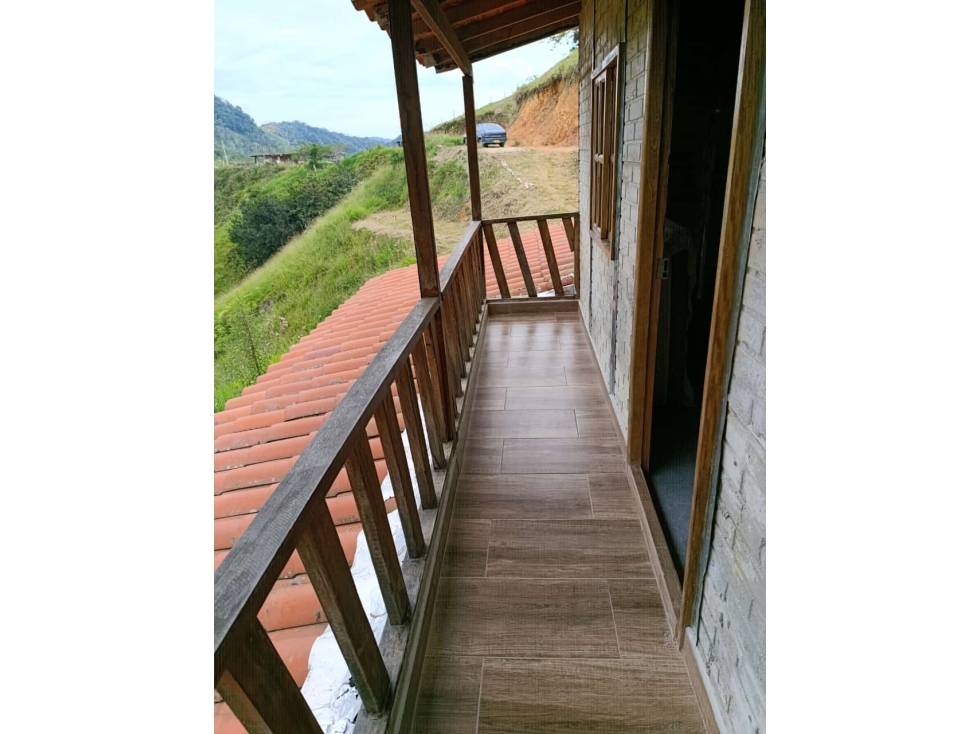 SE VENDE CASA FINCA EN SAN ROQUE - 2