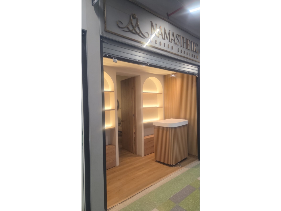 SE VENDE LOCAL EN PLAZA BEILLÍN, BELLO
