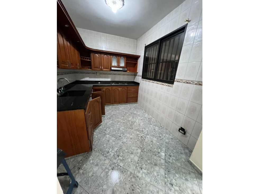 SE VENDE CASA EN CAMPO VALDEZ, MEDELLIN — foto 3