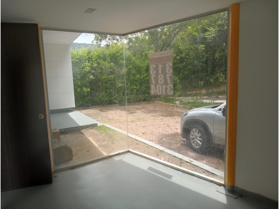 SE ARRIENDA LOCAL EN GUAYACANES 2 - SAN JERONIMO - 4