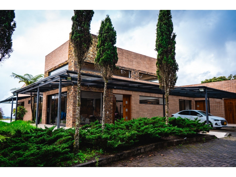 CASA EN VENTA EN ALTO DE LAS PALMAS
