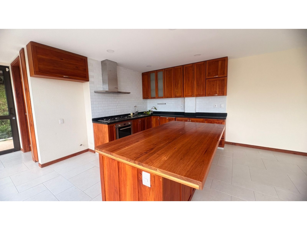 En venta casa en conjunto cerrado Tejares, Manizales | COD. 10380877 — foto 2