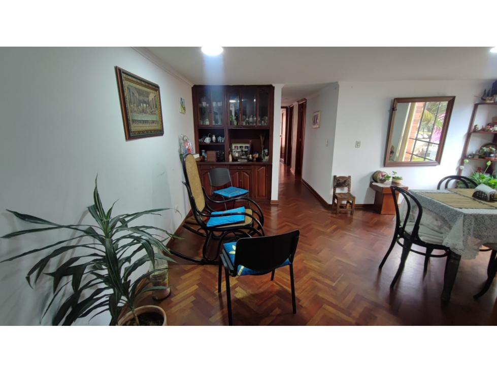 Venta Apartamento, Laureles. COD. 9270440