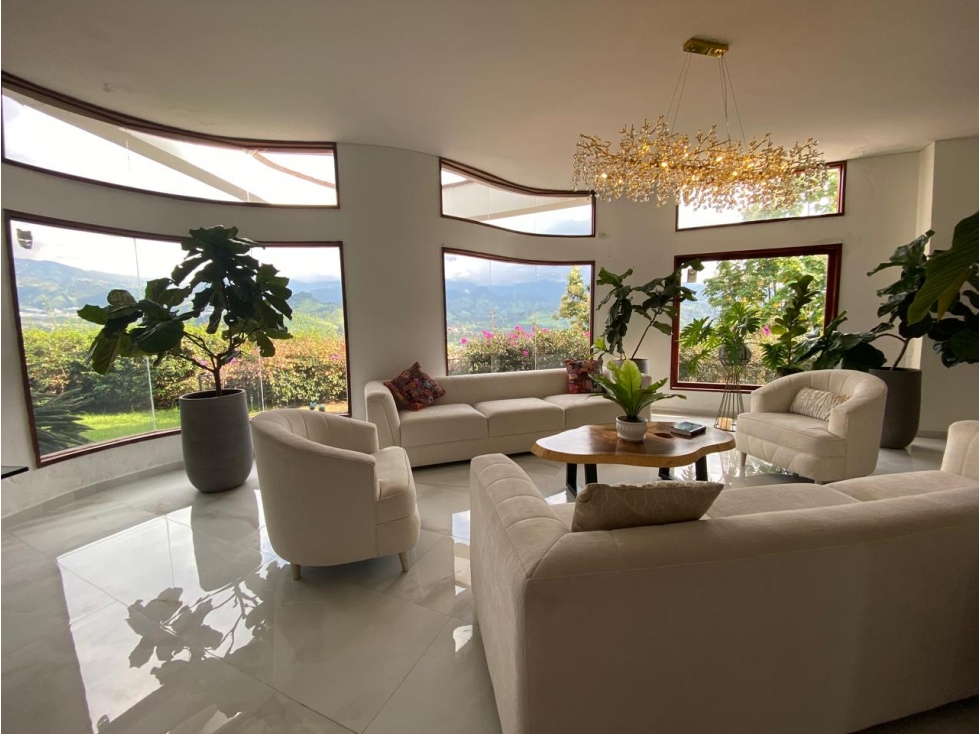 Venta Casa Cerros de la Alhambra, Manizales. Cod: 8356559