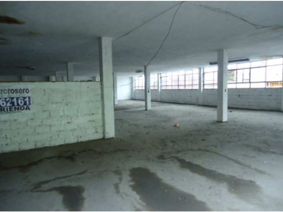 Venta Bodega Galeria, Manizales Cod. 304817