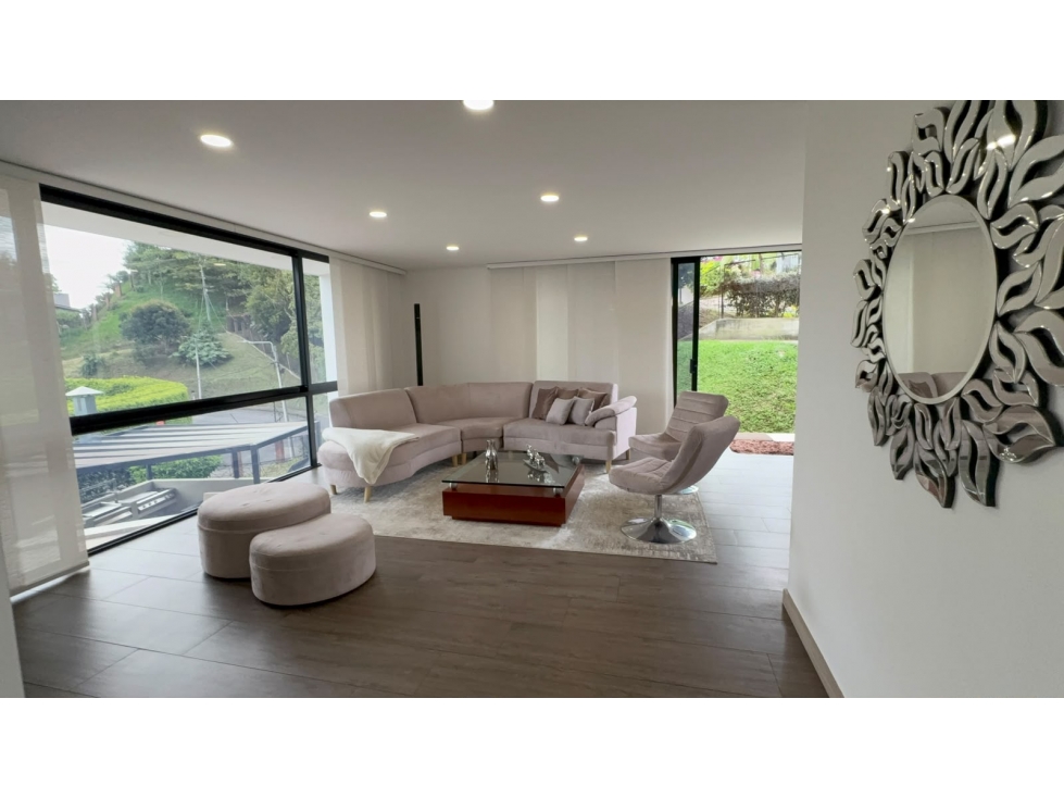 Venta Casa en Conjunto Cerrado en el Trébol Manizales Cod 10026752