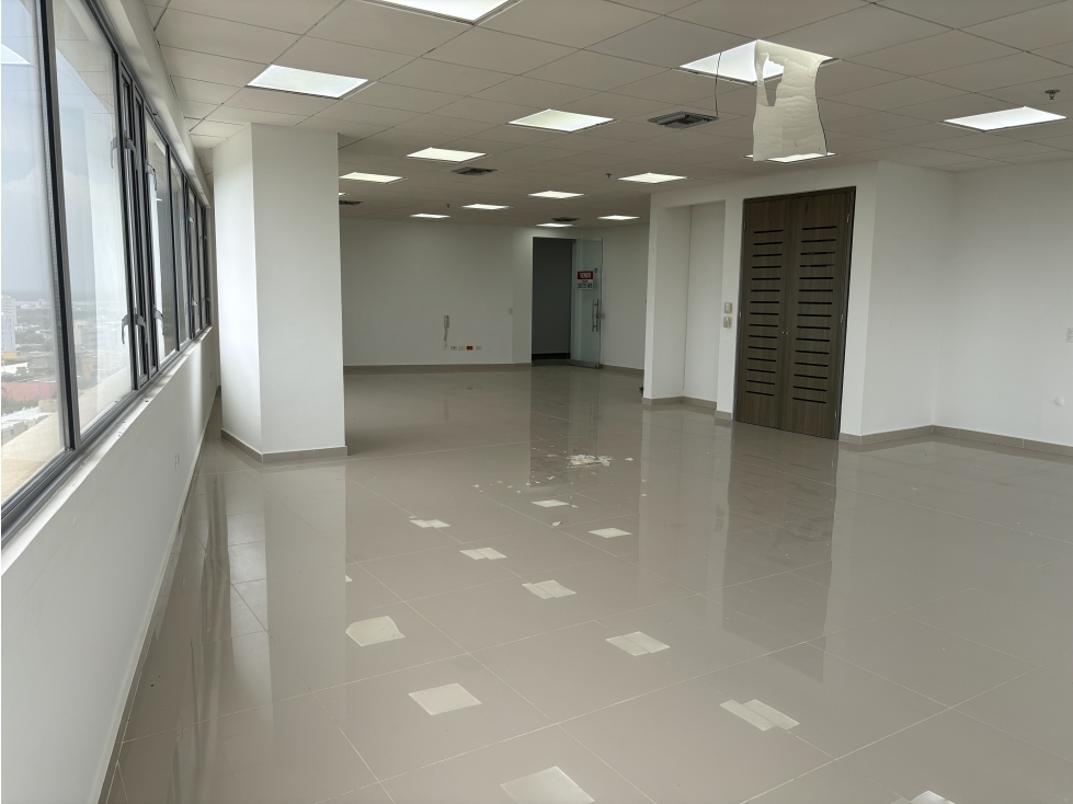 ARRIENDO OFICINA EDIFICIO AMERICAS 3 - VILLA COUNTRY — foto 4