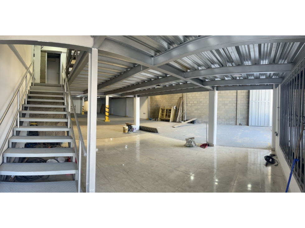 ARRIENDO BODEGA - AVENIDA MURILLO