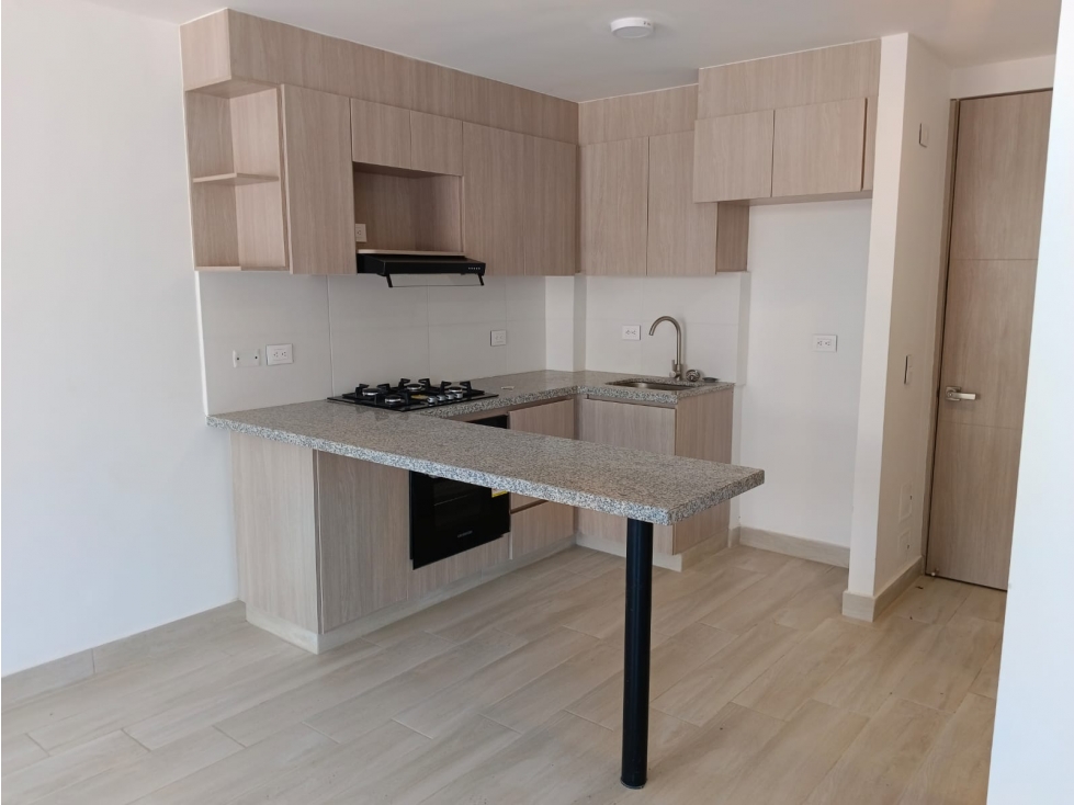 ARRIENDO APARTAMENTO CONJ. MALLORCA - CIUDAD MALLORQUIN