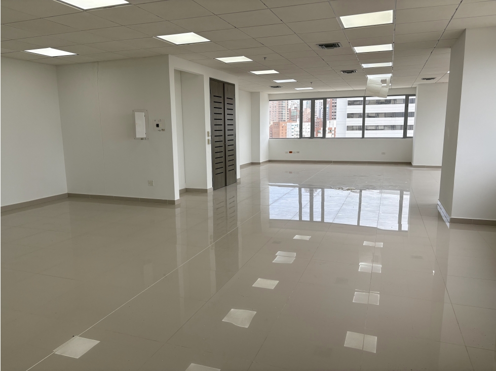 ARRIENDO OFICINA EDIFICIO AMERICAS 3 - VILLA COUNTRY — foto 2