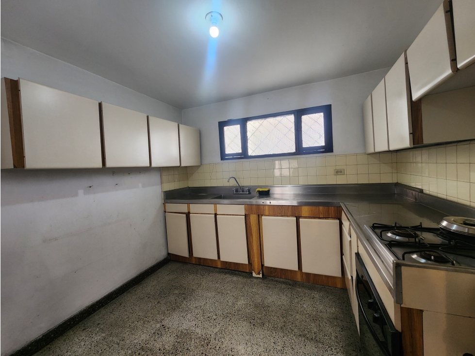 Venta Apartamento para Remodelar Conquistadores Medellín — foto 4
