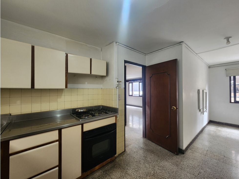 Venta Apartamento para Remodelar Conquistadores Medellín — foto 5