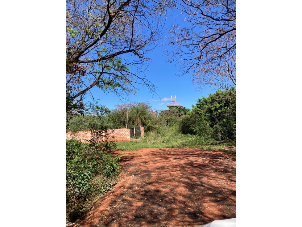 Terreno en Luque 1.630 m2 Zona Rakiura, Loma Merlo 4 lotes juntos - 1