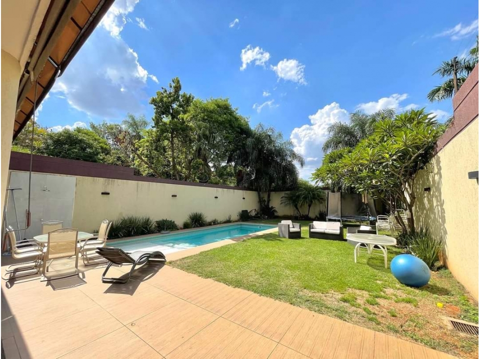Residencia de Lujo 4 Dormitorios en Suite - 2