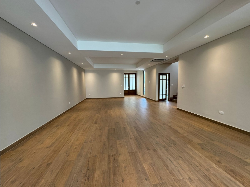 Residencia 4 Dormitorios en Suite - Mburucuya a Estrenar — foto 4