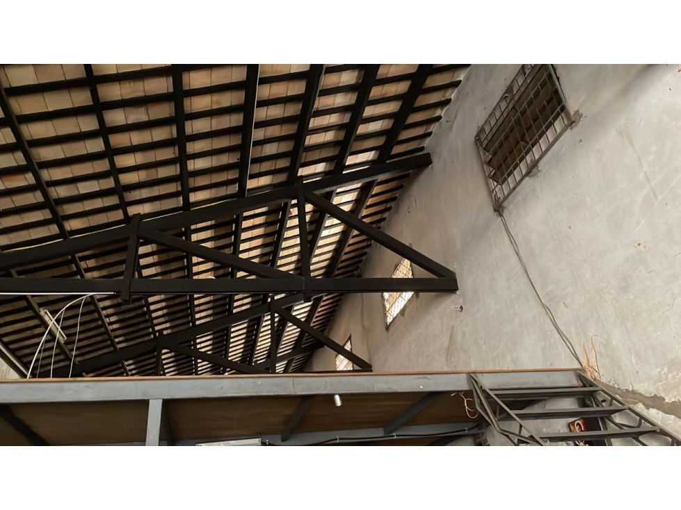 Depósito en ALQUILER en el Centro 162 m2 + Altillo - 3