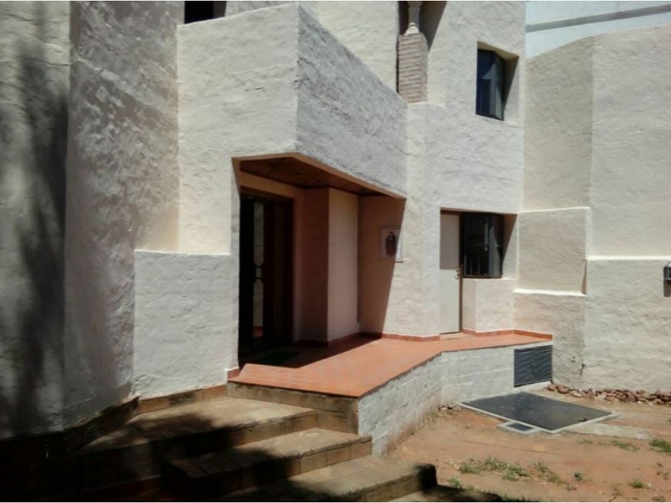 Duplex 3 Dormitorios en Los Laureles - 3