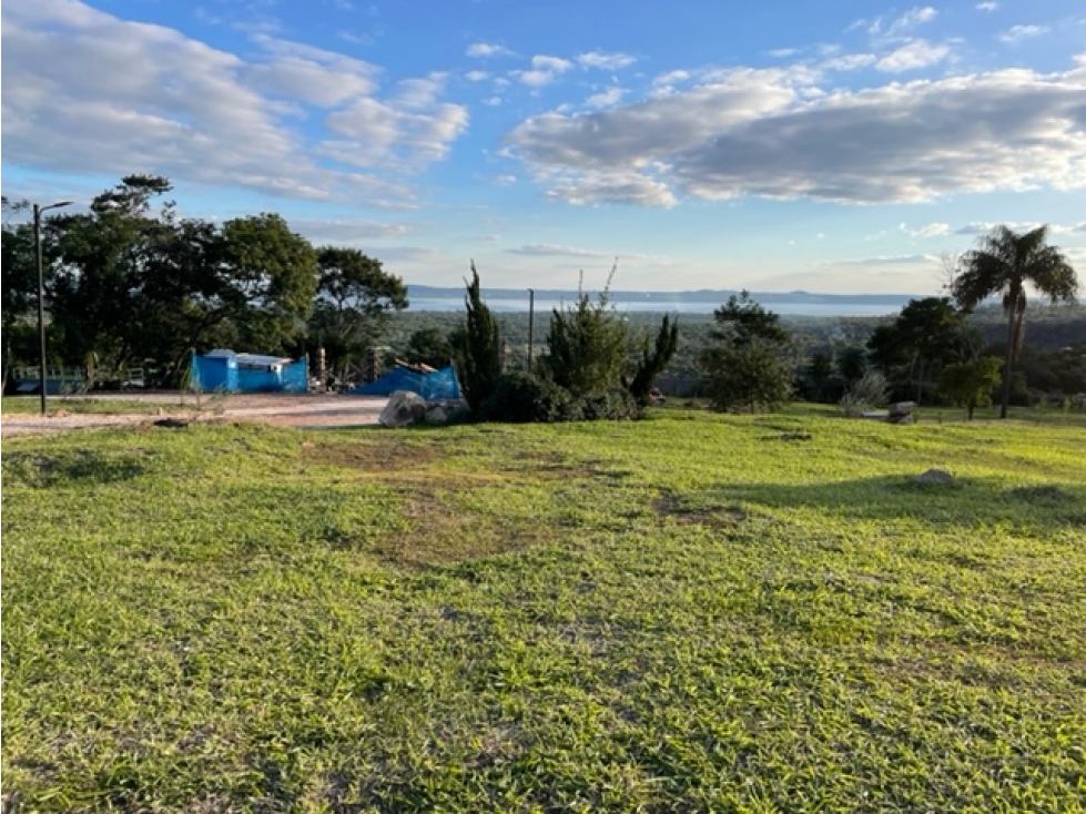 Esquina con 630 m2 vista plena al lago Alta Pietra San Bernardino - 6
