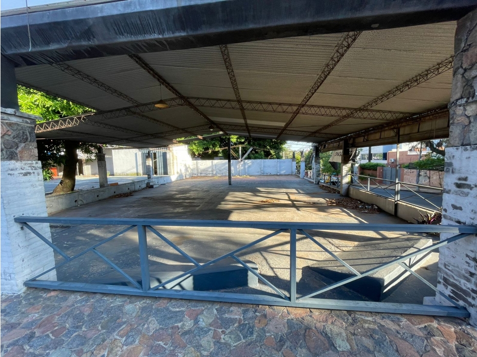 Inmueble es esquina 944 m2 - Barrio Ciudad Nueva - 4