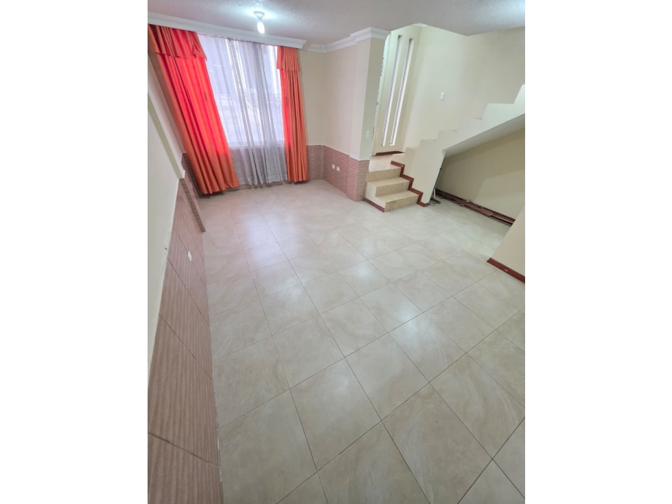 INMOPI VENDE CASA EN CONJUNTO CONOCOTO - PUENTE 2 IPV-0058 — foto 4