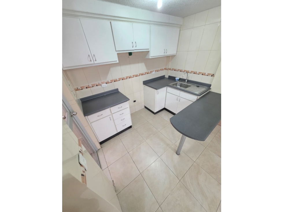 INMOPI VENDE CASA EN CONJUNTO CONOCOTO - PUENTE 2 IPV-0058 — foto 6