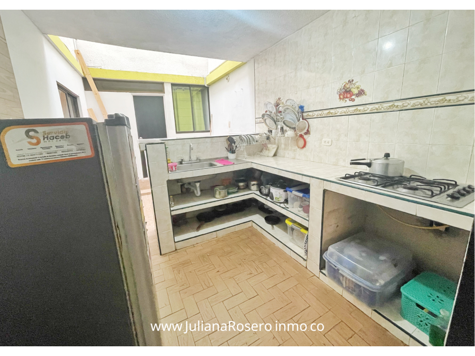 VENDO CASA ESQUINERA EN BOSQUES DE POMONA (3 PISOS) — foto 3