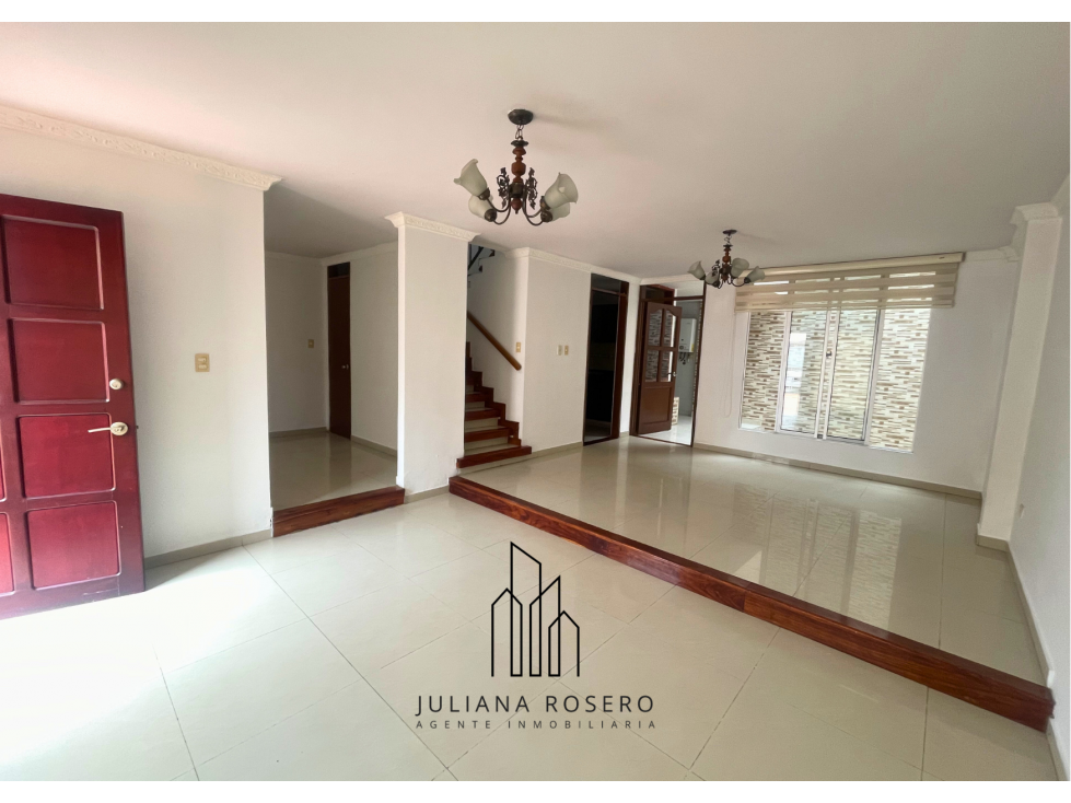 VENDO CASA EN CONJUNTO CERRADO POR CAMPANARIO