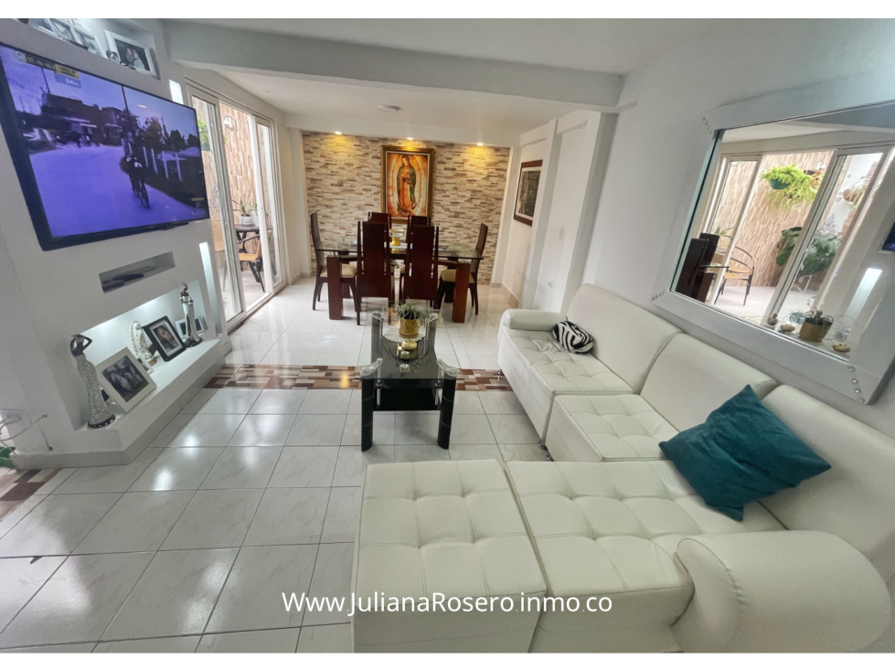 VENDO CASA REMODELADA EN GUAYACANES DEL RIO