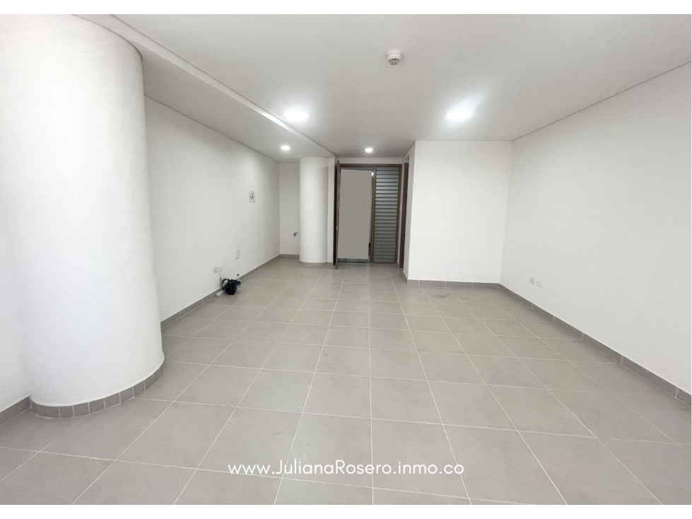 VENDO/PERMUTO OFICINA EN CENTRO EMPRESARIAL IKONOS - 2